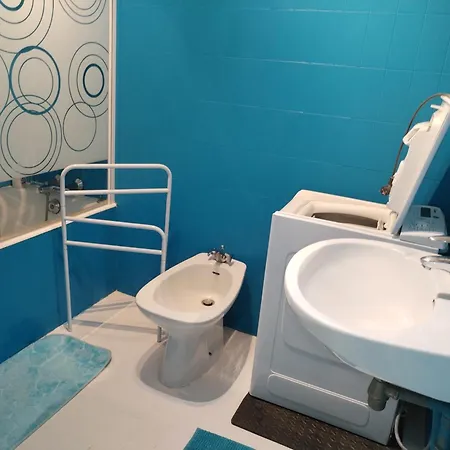 Pied Dans L'eau Petite De Domino Pour 4 Personnes